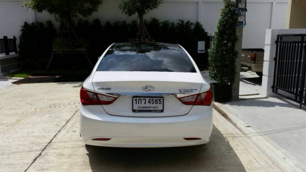 ขายรถ HYUNDAI SONATA SPORT 2.0 S วิ่ง 70,000 กิโล