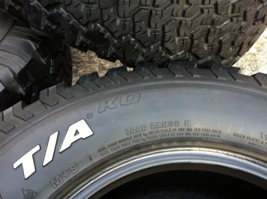 ขายยาง BF Goodrich All-terrain ขนาด 265 70 r16 ปี10