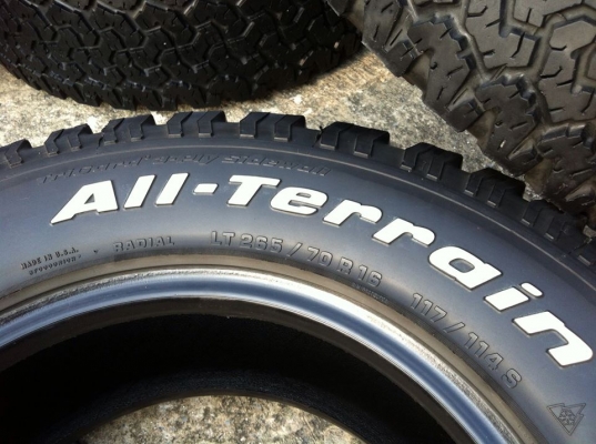 ขายยาง BF Goodrich All-terrain ขนาด 265 70 r16 ปี10