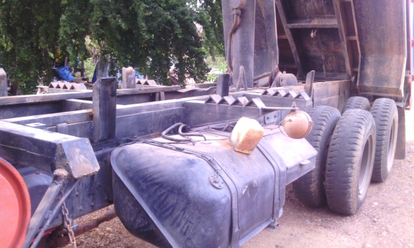 HINO 227 220 แรงม้า 2 เพลาดัมพ์