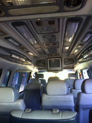 รถตู้ สภาพดี พร้อมใช้งาน ทะเบียนพร้อมโอน