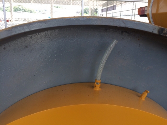 ต้องการขายรถบด3ล้อเหล็กSAKAI R2 ตรวจเช็คทำสีพร้อมใช้ เอกสารเล่มทะเบียน