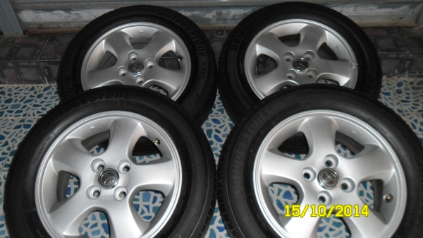 ล้อแม๊กพร้อมยาง รถเก๋ง 4รู