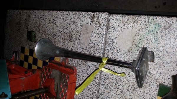 ขายปากแตรรถบัส 1,800  เก่าญี่ปุ่น ตามรูปครับ