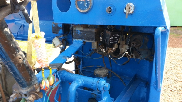 ขายอีแต๋นพร้อมใช้งานเปิดข้างได้ สตาร์ทกุญแจ และสตาร์ทมือหมุนได้