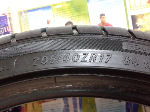 ยาง,205-40-17 MAXXIS MA-Z1 ดอกหนาปลายปี12หนึ่งคู่ 2,500 ยาง,205-40-17 MAXXIS MA-Z1 ดอกหนาปลายปี12หนึ่งคู่ 2,500