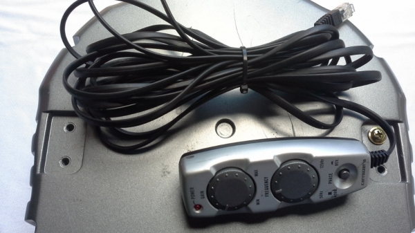 Sub Box Pioneer Carozzeria แบบแอมป์ในตัว วางใต้เบาะนั่ง Sub Box Pioneer Carozzeria แบบแอมป์ในตัว วางใต้เบาะนั่ง