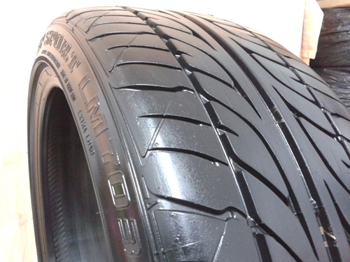 ยาง,235-40-18 DUNLOP LM703 ดอกหนาปลายปี12หนึ่งเส้น 1,500