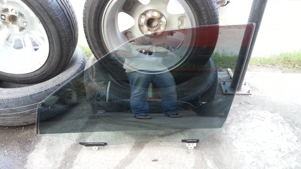 กระจกประตูหน้า โซลูน่า ซ้าย ขวา ติดฟิมล์ Hicool กระจกประตูหน้า โซลูน่า ซ้าย ขวา ติดฟิมล์ Hicool