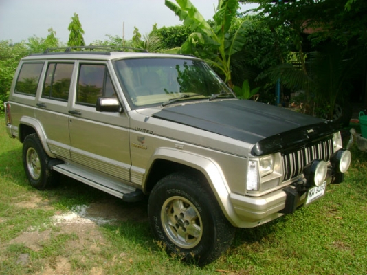 JEEP CHEROKEE 4.0 LIMITED AUTO LPG FULL OPTION JEEP CHEROKEE 4.0 LIMITED AUTO LPG FULL OPTION