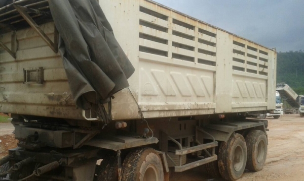 รถอีซูซุ 10 ล้อดั้ม 360 แรงม้า. ปี 55 ( ขายแม่ , ลูก ) , ( รถวิ่ง 2xx,xxx กม. ) สนใจติดต่อ 081 - 6079515 รถอีซูซุ 10 ล้อดั้ม 360 แรงม้า. ปี 55 ( ขายแม่ , ลูก ) , ( รถวิ่ง 2xx,xxx กม. ) สนใจติดต่อ 081 - 6079515