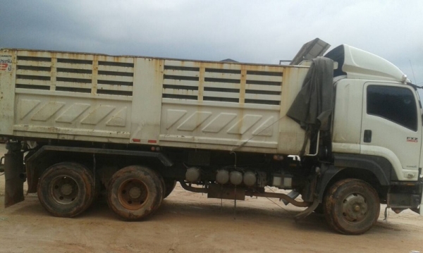 รถอีซูซุ 10 ล้อดั้ม 360 แรงม้า. ปี 55 ( ขายแม่ , ลูก ) , ( รถวิ่ง 2xx,xxx กม. ) สนใจติดต่อ 081 - 6079515 รถอีซูซุ 10 ล้อดั้ม 360 แรงม้า. ปี 55 ( ขายแม่ , ลูก ) , ( รถวิ่ง 2xx,xxx กม. ) สนใจติดต่อ 081 - 6079515