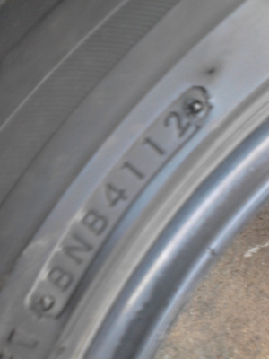 215/60R16 BRIDGESTONE TURANZA  GR90 ปี2012  มี 3  เส้น   TEL.081-427-3941