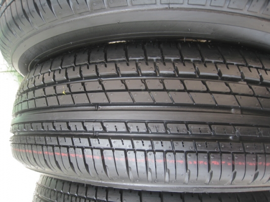 ขายยางป้ายแดง Bridgestone Turanza er370 175/65r15 ยางปี14 สนใจติดต่อเล็กคลองสามครับ 081-3747940