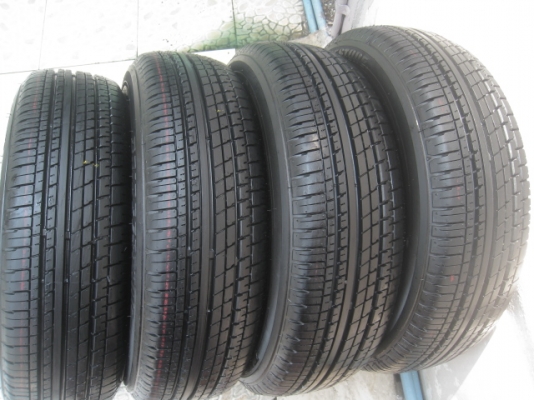 ขายยางป้ายแดง Bridgestone Turanza er370 175/65r15 ยางปี14 สนใจติดต่อเล็กคลองสามครับ 081-3747940
