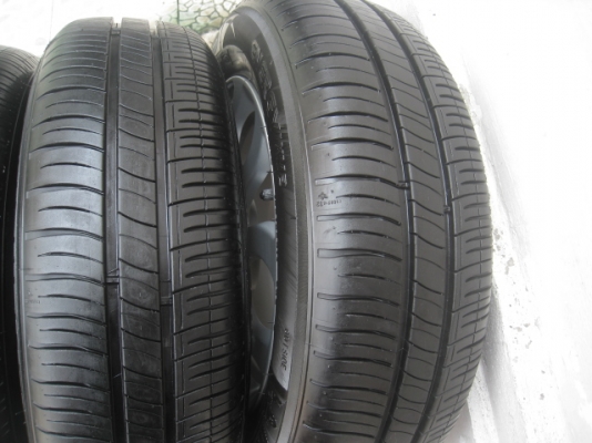 ขายล้อแม็ก Honda brio amaze 14" พร้อมยางปี13 สนใจติดต่อเล็กคลองสามครับ 081-3747940