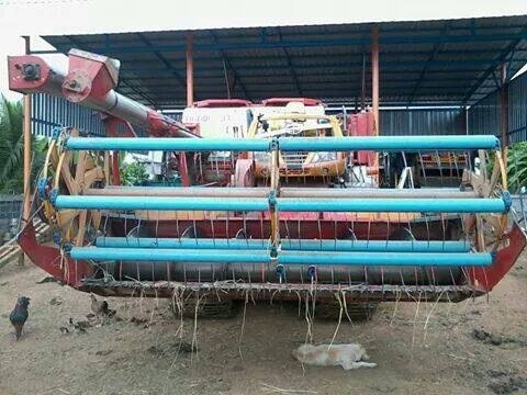 รถเกี่ยวข้าวศักดิ์พัฒนาการเกษตร