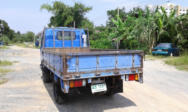 ขายสี่ล้อกลาง อีซูซุ nkr55E 100 แรง รถห้างปี04 ขายถูก350000 ขายสี่ล้อกลาง อีซูซุ nkr55E 100 แรง รถห้างปี04 ขายถูก350000