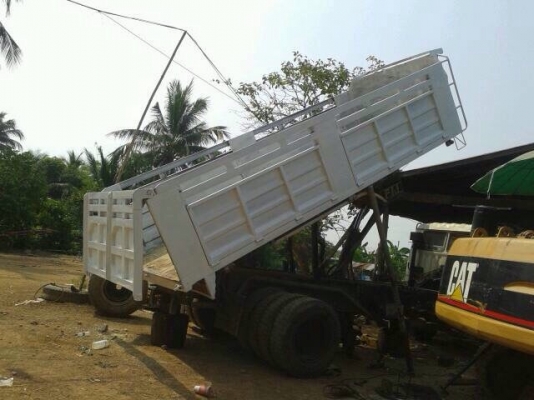 ขายกระบะเหล็กพร้อมชุดดัมพ์ ยกลงจาก Hino F17 ยาว 5.80 เมตร