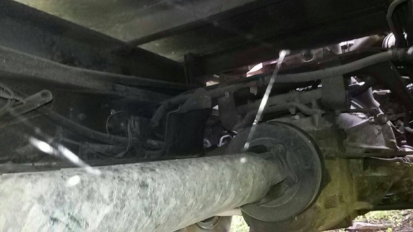 รถอีซูซุ 6 ล้อ รั้ว ( ไม่ดั้ม )  NPR  115 แรงม้า. ปี 33  สนใจติดต่อ 081 - 6079515