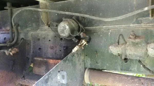 รถอีซูซุ 6 ล้อ รั้ว ( ไม่ดั้ม )  NPR  115 แรงม้า. ปี 33  สนใจติดต่อ 081 - 6079515