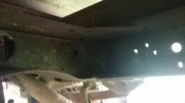 รถอีซูซุ 6 ล้อ รั้ว ( ไม่ดั้ม )  NPR  115 แรงม้า. ปี 33  สนใจติดต่อ 081 - 6079515