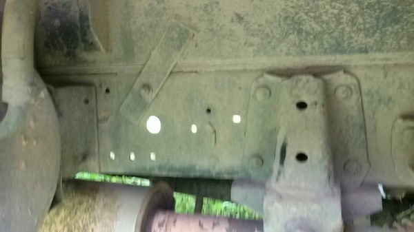 รถอีซูซุ 6 ล้อ รั้ว ( ไม่ดั้ม )  NPR  115 แรงม้า. ปี 33  สนใจติดต่อ 081 - 6079515