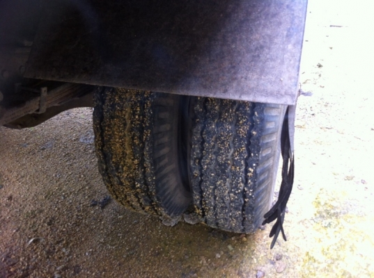 รถฮีโน่ 6 ล้อดั้ม 175 แรงม้า. ปี 53 ( รถวิ่ง 8x,xxxx กม. ) สนใจติดต่อ 081 - 6079515 รถฮีโน่ 6 ล้อดั้ม 175 แรงม้า. ปี 53 ( รถวิ่ง 8x,xxxx กม. ) สนใจติดต่อ 081 - 6079515