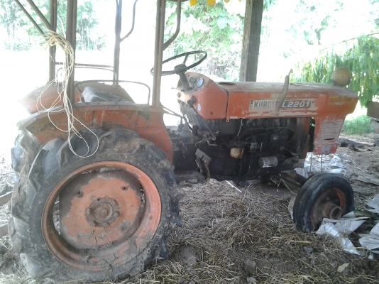 ขายตามสภาพ รถไถ 22แรงคูโบต้าเครื่องติดยาก