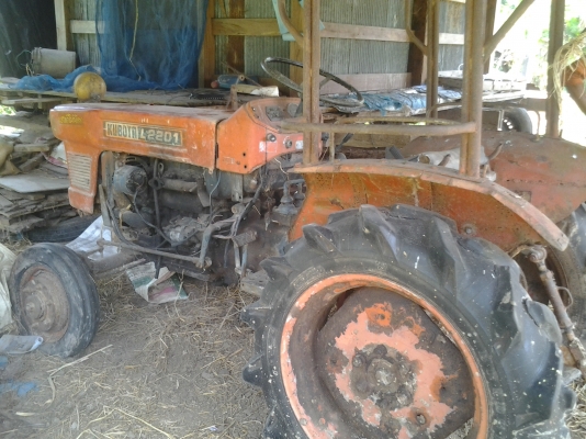 ขายตามสภาพ รถไถ 22แรงคูโบต้าเครื่องติดยาก