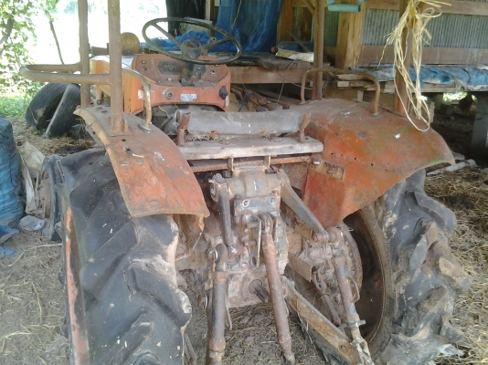 ขายตามสภาพ รถไถ 22แรงคูโบต้าเครื่องติดยาก