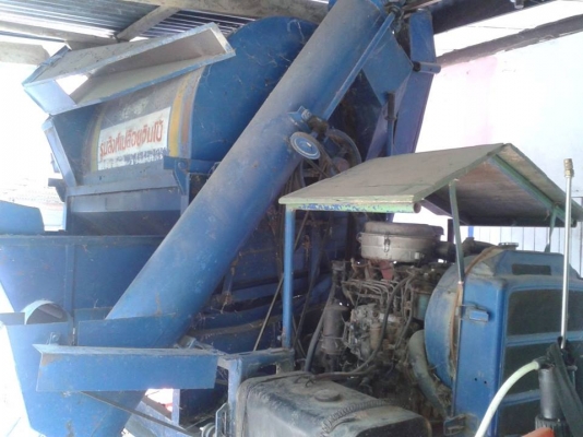 รถนวดข้าวเครื่อง74แยกกันตู้นวด67ฟุตคันซีหน้า5ยาง750 รถนวดข้าวเครื่อง74แยกกันตู้นวด67ฟุตคันซีหน้า5ยาง750