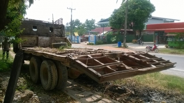 ขายเทนเลอร์ 10 ล้อหัวยาว เพลาเดียว ไม่มีเล่มทะเบียนราคาถูก เครื่อง 6BD1 165 แรงม้า คัสซีสวย เฟืองทายใหญ่ ZM 10 น็อต สโลว์กลาง พาวเวอร์ ราคาต่อรองได้ครับ