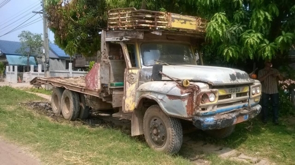 ขายเทนเลอร์ 10 ล้อหัวยาว เพลาเดียว ไม่มีเล่มทะเบียนราคาถูก เครื่อง 6BD1 165 แรงม้า คัสซีสวย เฟืองทายใหญ่ ZM 10 น็อต สโลว์กลาง พาวเวอร์ ราคาต่อรองได้ครับ