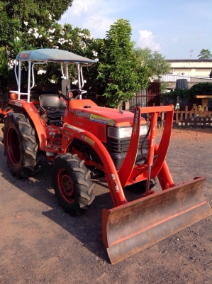 แทรกเตอร์คูโบต้า 3408 สภาพ ดีมาก เดิมๆทั้งคัน มีผานพรวนให้ด้วย