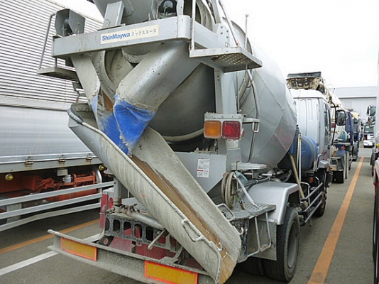 ขายรถโม่ ISUZU DECA โม่ 4Q ขายรถโม่ ISUZU DECA โม่ 4Q