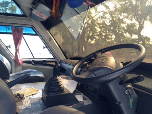 ขายรถบัสรถใหม่ใช้มา 5 ปี