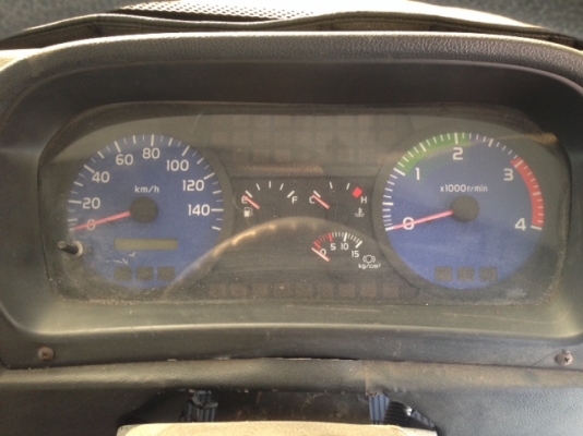 ขายรถบัสรถใหม่ใช้มา 5 ปี