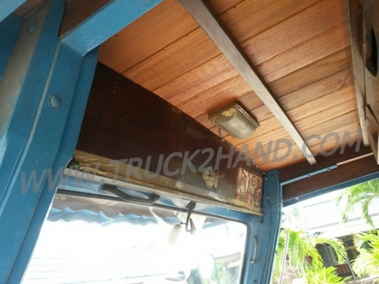 รถบรรทุก 6 ล้อ ยี่ห้ออีซูซุ เป็นกระบะไม้+หัวไม้