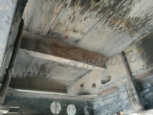 รถบรรทุก 6 ล้อ ยี่ห้ออีซูซุ เป็นกระบะไม้+หัวไม้