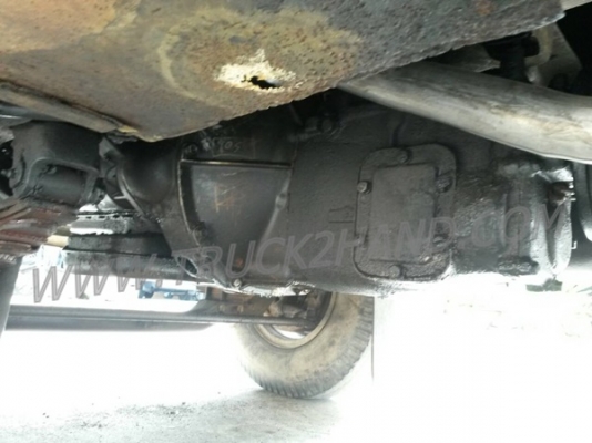 รถบรรทุก 6 ล้อ ยี่ห้ออีซูซุ เป็นกระบะไม้+หัวไม้