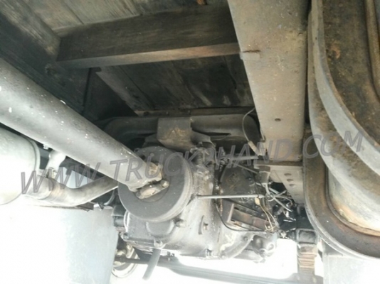 รถบรรทุก 6 ล้อ ยี่ห้ออีซูซุ เป็นกระบะไม้+หัวไม้