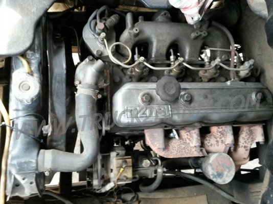 รถบรรทุก 6 ล้อ ยี่ห้ออีซูซุ เป็นกระบะไม้+หัวไม้