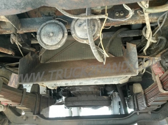 รถบรรทุก 6 ล้อ ยี่ห้ออีซูซุ เป็นกระบะไม้+หัวไม้