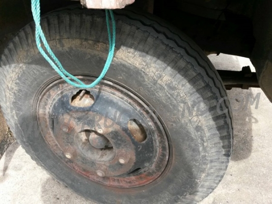 รถบรรทุก 6 ล้อ ยี่ห้ออีซูซุ เป็นกระบะไม้+หัวไม้