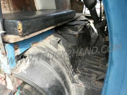 รถบรรทุก 6 ล้อ ยี่ห้ออีซูซุ เป็นกระบะไม้+หัวไม้