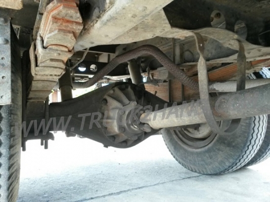 รถบรรทุก 6 ล้อ ยี่ห้ออีซูซุ เป็นกระบะไม้+หัวไม้