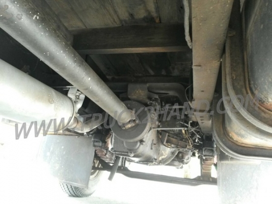 รถบรรทุก 6 ล้อ ยี่ห้ออีซูซุ เป็นกระบะไม้+หัวไม้