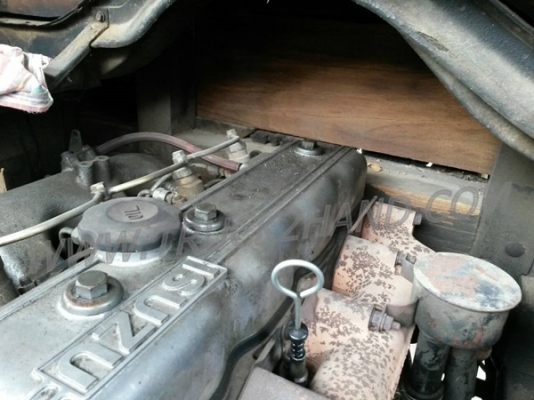 รถบรรทุก 6 ล้อ ยี่ห้ออีซูซุ เป็นกระบะไม้+หัวไม้