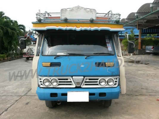 รถบรรทุก 6 ล้อ ยี่ห้ออีซูซุ เป็นกระบะไม้+หัวไม้